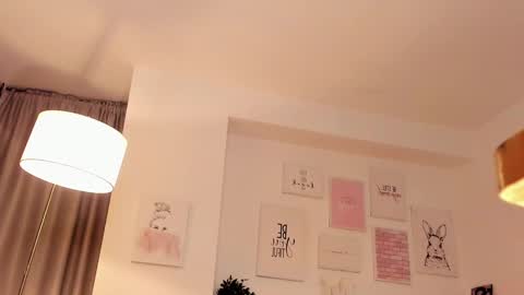 Nicolle online show from 03-12-25, 02:09