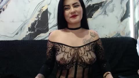 nicolle gomes online show from 11-27-25, 11:29