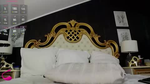 Nicolle online show from 12-20-25, 07:15