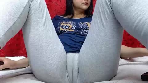 Snapshot of nicolleowens chatting on 10-06-25, 10:29 NICOLLE online show from 10-06-25, 10:29