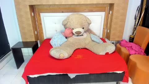 Snapshot of nicolysofi chatting on 12-27-24, 11:06 nicolysofi online show from 12-27-24, 11:06