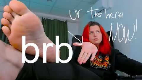 Snapshot of nielletablossom chatting on 10-26-25, 02:06 Nellie online show from 10-26-25, 02:06