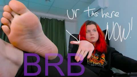 Snapshot of nielletablossom chatting on 10-27-25, 02:04 Nellie online show from 10-27-25, 02:04