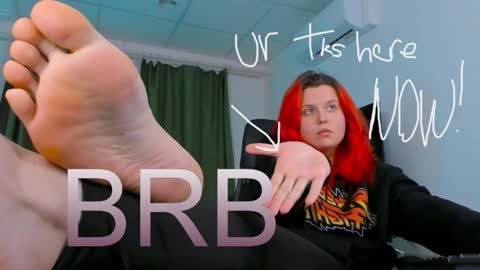 Snapshot of nielletablossom chatting on 10-28-25, 02:26 Nellie online show from 10-28-25, 02:26