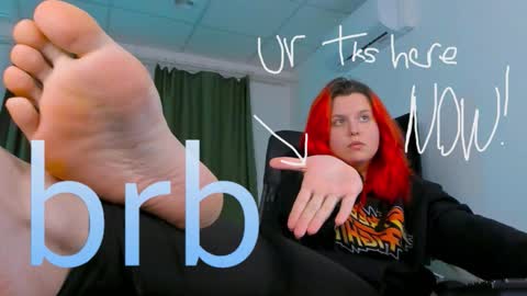 Snapshot of nielletablossom chatting on 10-30-25, 02:13 Nellie online show from 10-30-25, 02:13