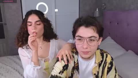 Snapshot of nightfloat chatting on 02-21-25, 11:21 Daisy nd Tyler 3 online show from 02-21-25, 11:21