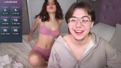 Snapshot of nightfloat chatting on 02-23-25, 02:51 Daisy nd Tyler 3 online show from 02-23-25, 02:51