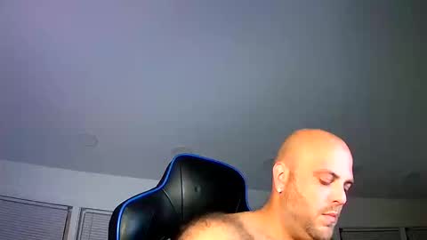 Snapshot of nightlifecouple chatting on 10-10-25, 03:38 nightlifecouple online show from 10-10-25, 03:38