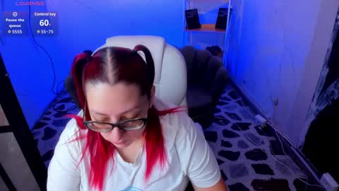 Anni online show from 09-26-25, 01:37