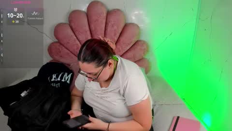 Anni online show from 02-06-26, 10:24