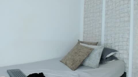 Snapshot of niicole_steele chatting on 11-19-25, 07:03 Niicole online show from 11-19-25, 07:03