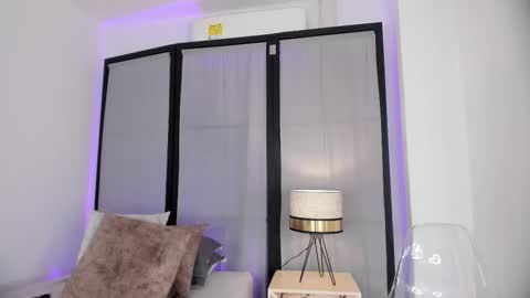 Snapshot of niicole_steele chatting on 02-23-26, 08:06 Niicole online show from 02-23-26, 08:06