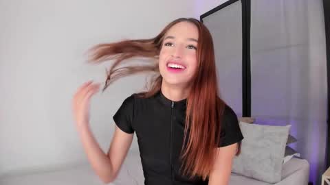 Snapshot of niicole_steele chatting on 02-28-26, 05:47 Niicole online show from 02-28-26, 05:47