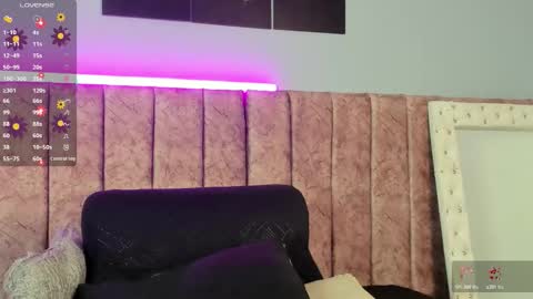 Nicolle  online show from 01-11-26, 12:54