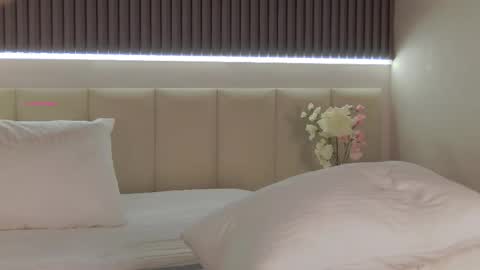 Nika online show from 11-22-25, 02:54