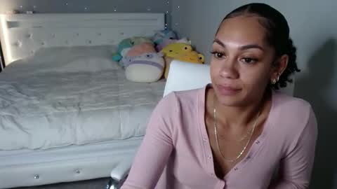 Snapshot of nikayasworld chatting on 09-21-25, 01:29 nikayasworld online show from 09-21-25, 01:29