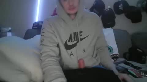 Snapshot of nikeair0628 chatting on 03-01-26, 03:47 nikeair0628 online show from 03-01-26, 03:47