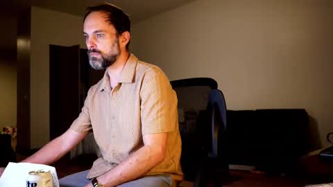 Snapshot of nikejude56 chatting on 09-25-25, 02:04 Nike Jude online show from 09-25-25, 02:04