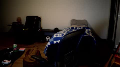 Snapshot of nikejude56 chatting on 10-20-25, 11:38 Nike Jude online show from 10-20-25, 11:38