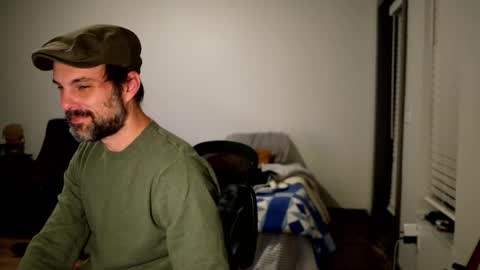 Snapshot of nikejude56 chatting on 10-25-25, 04:09 Nike Jude online show from 10-25-25, 04:09