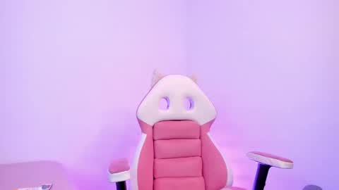 Nikii  online show from 02-05-25, 11:50