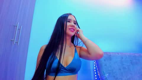 nikii_white online show from 03-21-26, 08:19