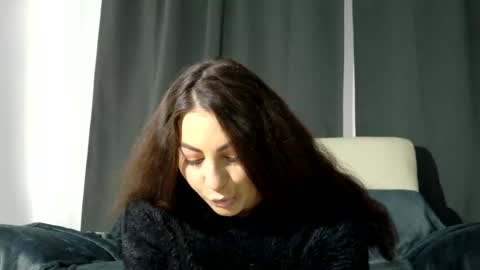 Snapshot of nikiluch chatting on 10-27-25, 07:12 nikiluch online show from 10-27-25, 07:12