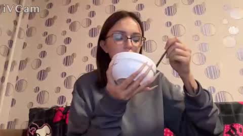 Nikki online show from 10-28-25, 11:14