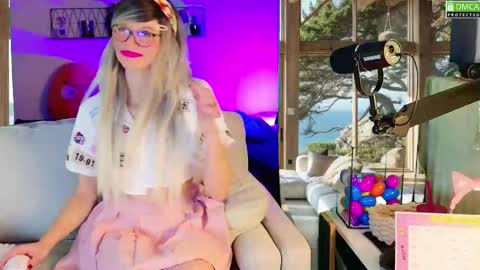 Kitty Chatte online show from 10-05-25, 09:29