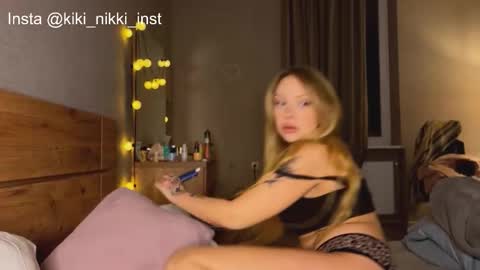 Snapshot of nikki_whatever chatting on 11-16-25, 04:56 nicolette online show from 11-16-25, 04:56