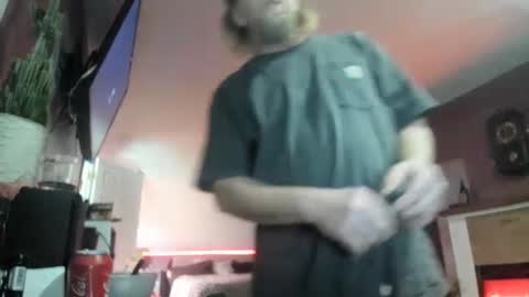 Snapshot of nikkiandtony chatting on 01-02-25, 06:40 nikkiandtony online show from 01-02-25, 06:40