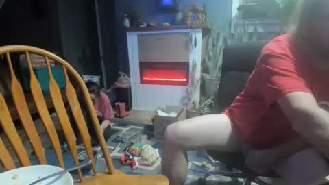 Snapshot of nikkiandtony chatting on 02-28-25, 06:32 nikkiandtony online show from 02-28-25, 06:32