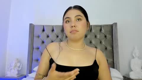 nikkibotero online show from 11-26-25, 05:58