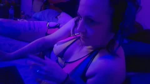 Nikkie online show from 09-19-25, 01:29