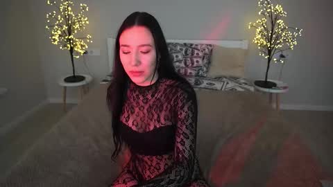 Nikki online show from 10-11-25, 05:28