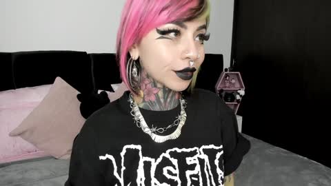 Nikki Ramone   online show from 12-24-24, 09:06