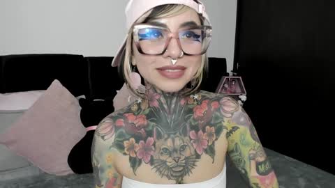 Nikki Ramone   online show from 01-14-25, 05:56