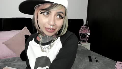 Nikki Ramone   online show from 01-22-25, 03:18