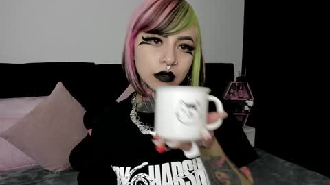 Nikki Ramone   online show from 01-24-25, 11:59