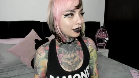 Nikki Ramone   online show from 02-07-25, 12:50