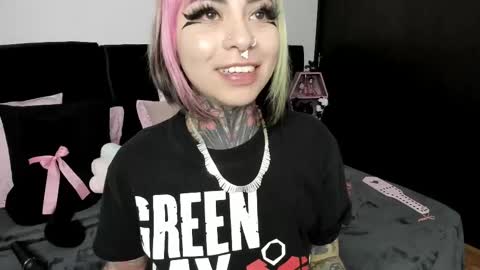 Nikki Ramone   online show from 02-11-25, 09:42