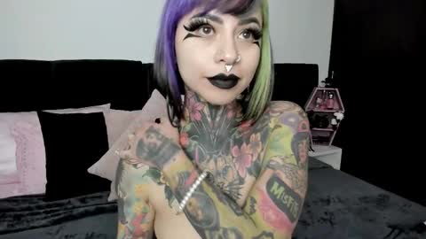 Nikki Ramone   online show from 02-14-25, 09:24