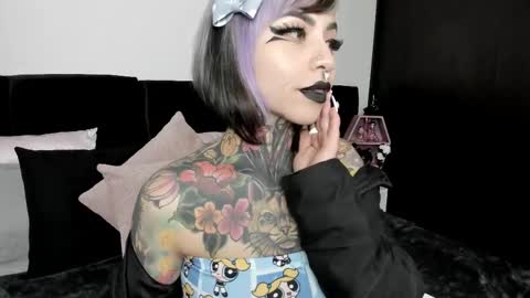 Nikki Ramone   online show from 02-25-25, 09:09