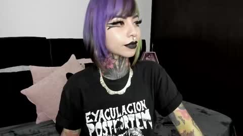 Nikki Ramone   online show from 02-28-25, 02:09