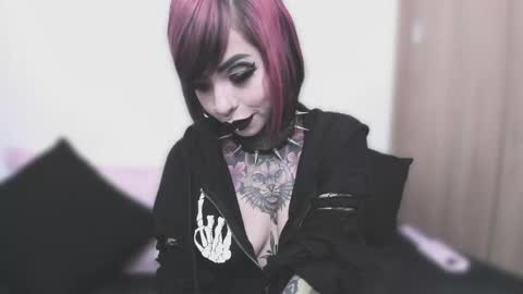 Nikki Ramone   online show from 09-12-25, 11:10