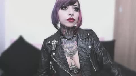 Nikki Ramone   online show from 09-13-25, 10:04