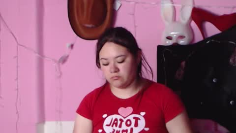 Snapshot of nikkirous_ chatting on 01-14-25, 02:00 Nikkirous online show from 01-14-25, 02:00