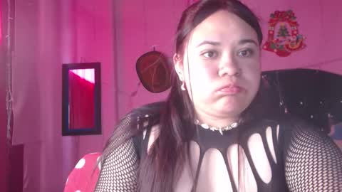 Snapshot of nikkirous_ chatting on 10-30-25, 05:13 Nikkirous online show from 10-30-25, 05:13