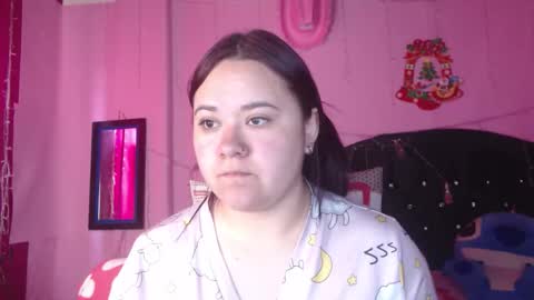 Snapshot of nikkirous_ chatting on 11-28-25, 01:25 Nikkirous online show from 11-28-25, 01:25