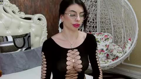 Nikky online show from 02-21-25, 12:17